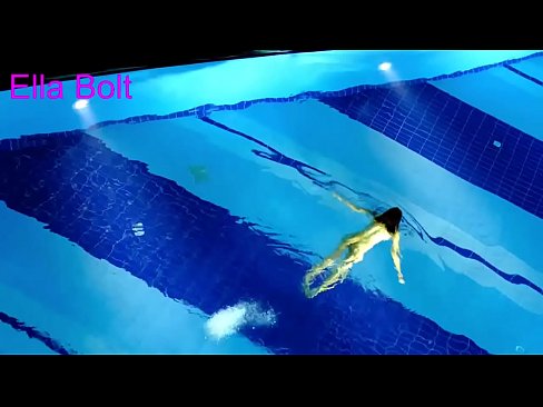 ❤️ Saya tidak boleh berhenti menonton, berambut perang muda ditangkap berenang bogel di kolam peranginan ELLA BOLT ️ Video lucah pada ms.bestsexporno.ru ☑